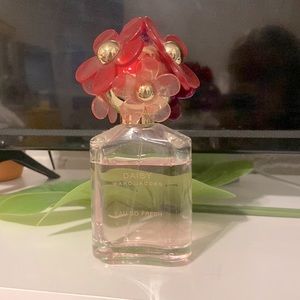 Marc Jacobs Daisy Eau So Fresh Perfume